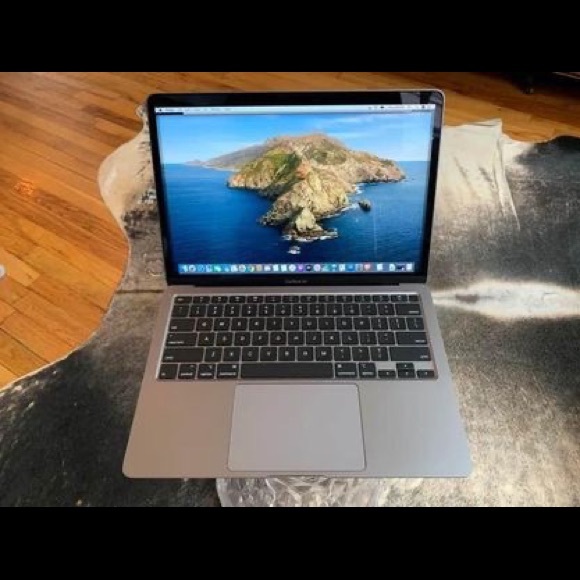 MacBook Air 13.3” - Picture 1 of 1